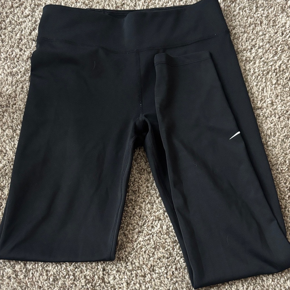 Nike Black Ankle Cropped Pants